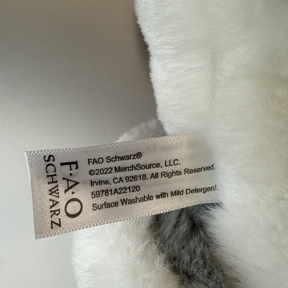 Fao Schwarz Husky 12" Stuffed Animal Plush Christmas Red Bow NEW - Picture 8 of 8